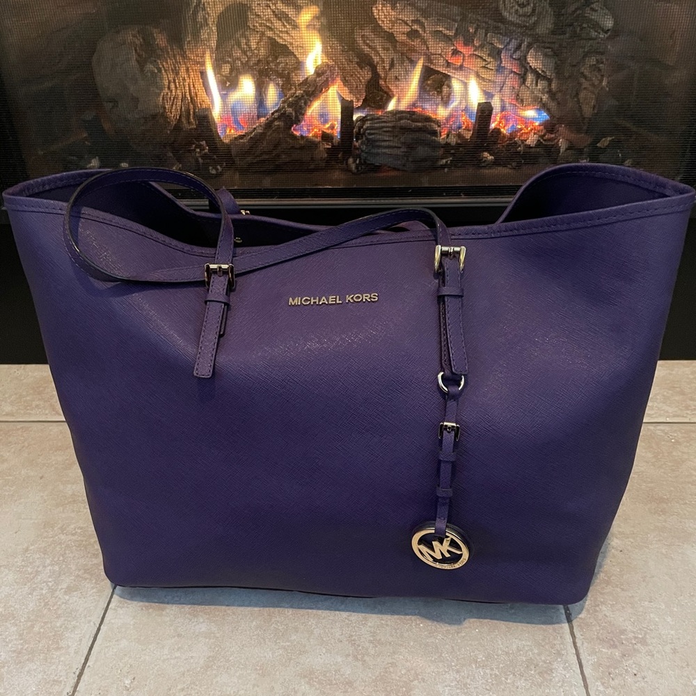 Michael Kors Jet Setter Tote